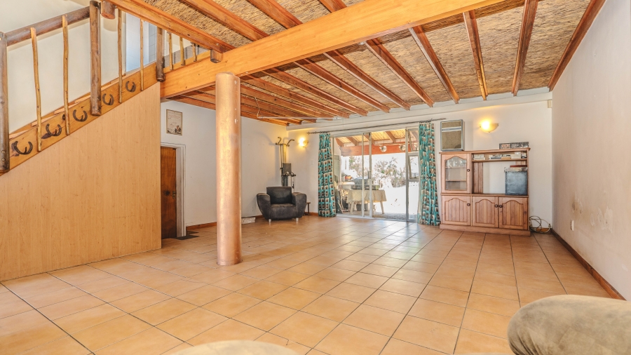 2 Bedroom Property for Sale in Uitzicht Western Cape